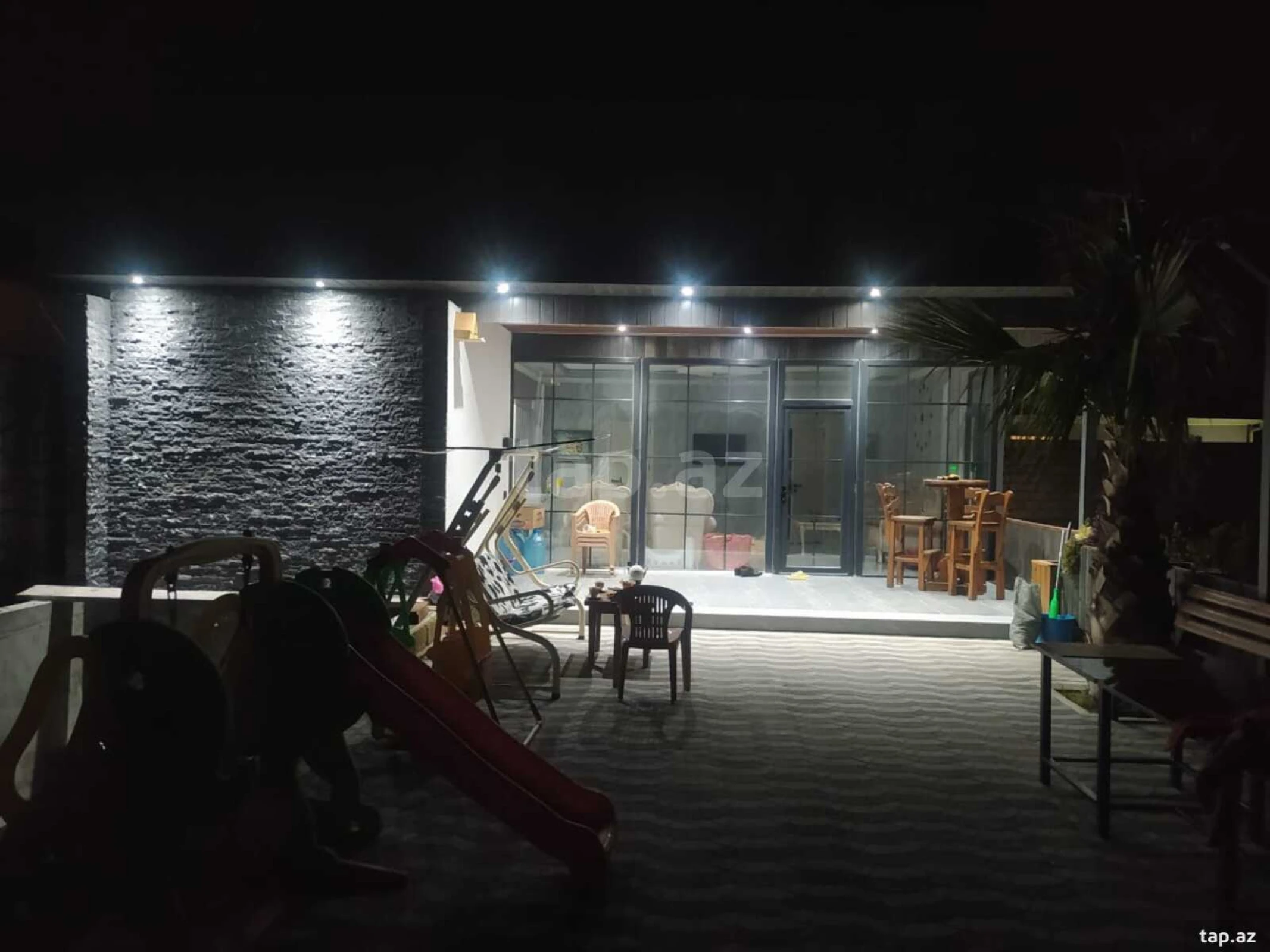 Kirayə verilir 4 otaqlı həyət evi