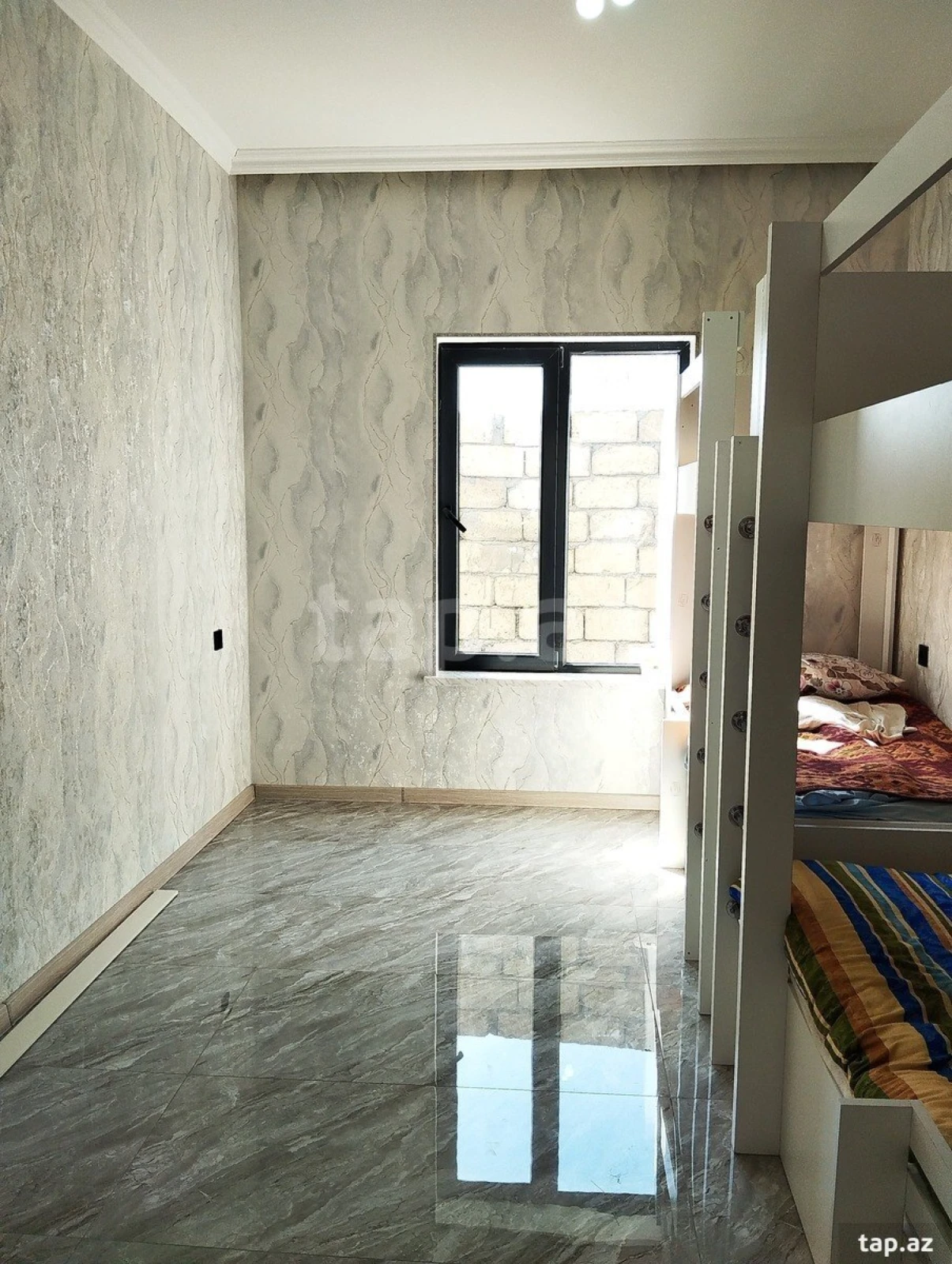 Kirayə verilir 4 otaqlı həyət evi