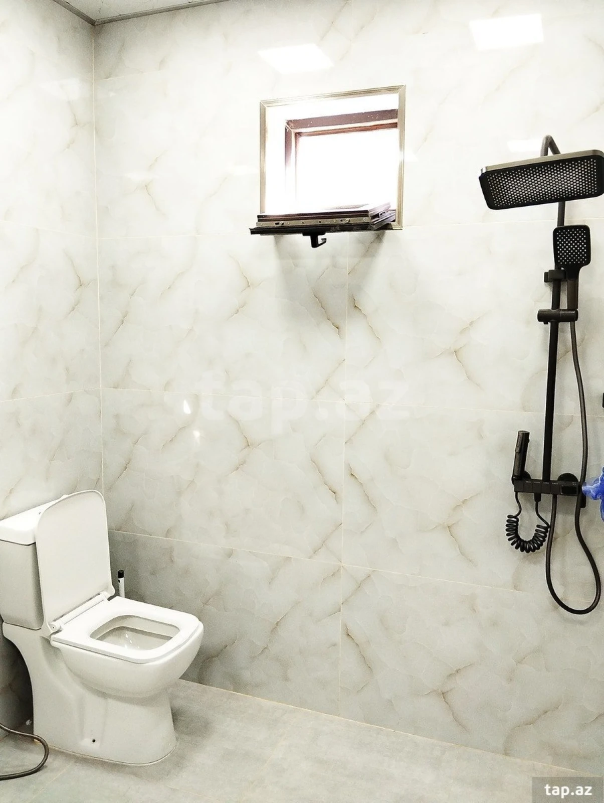 Kirayə verilir 4 otaqlı həyət evi