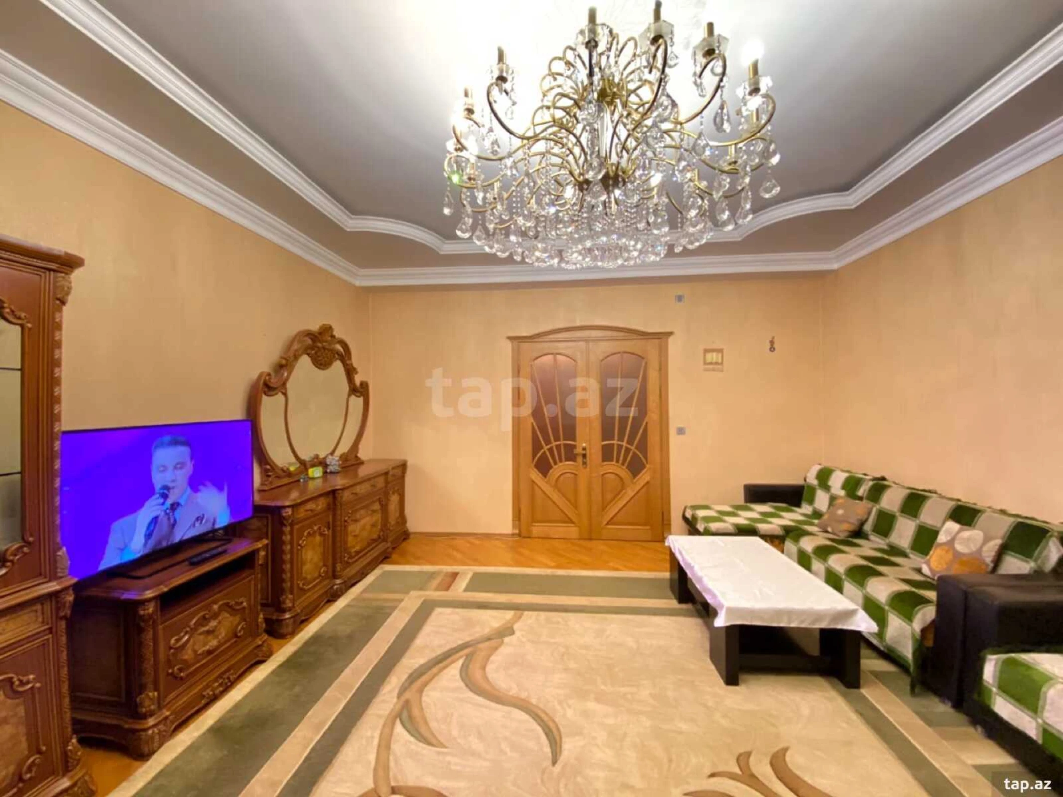 Kirayə verilir 3 otaqlı yeni tikili 160 m²