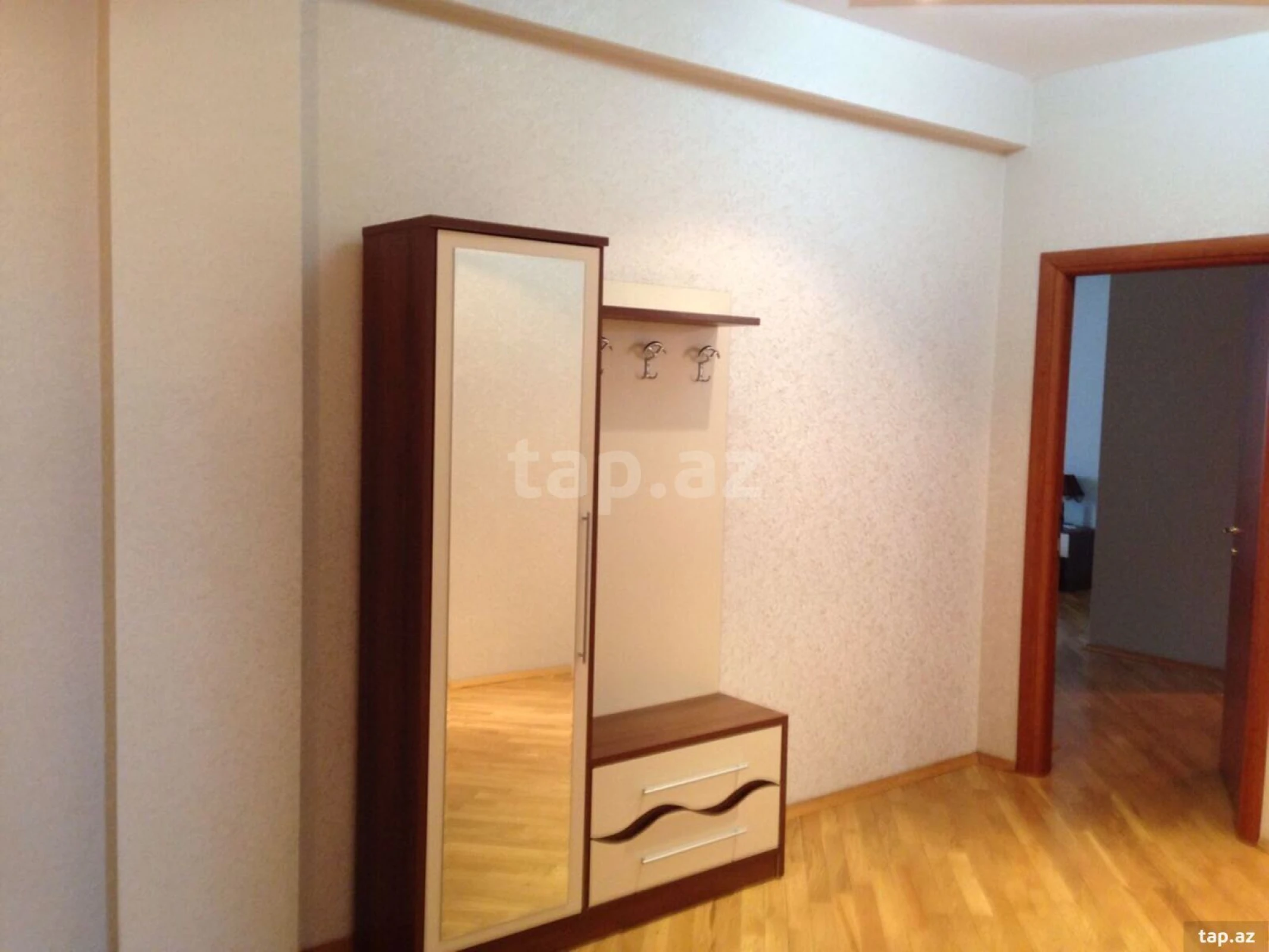 Kirayə verilir 3 otaqlı yeni tikili 125 m²