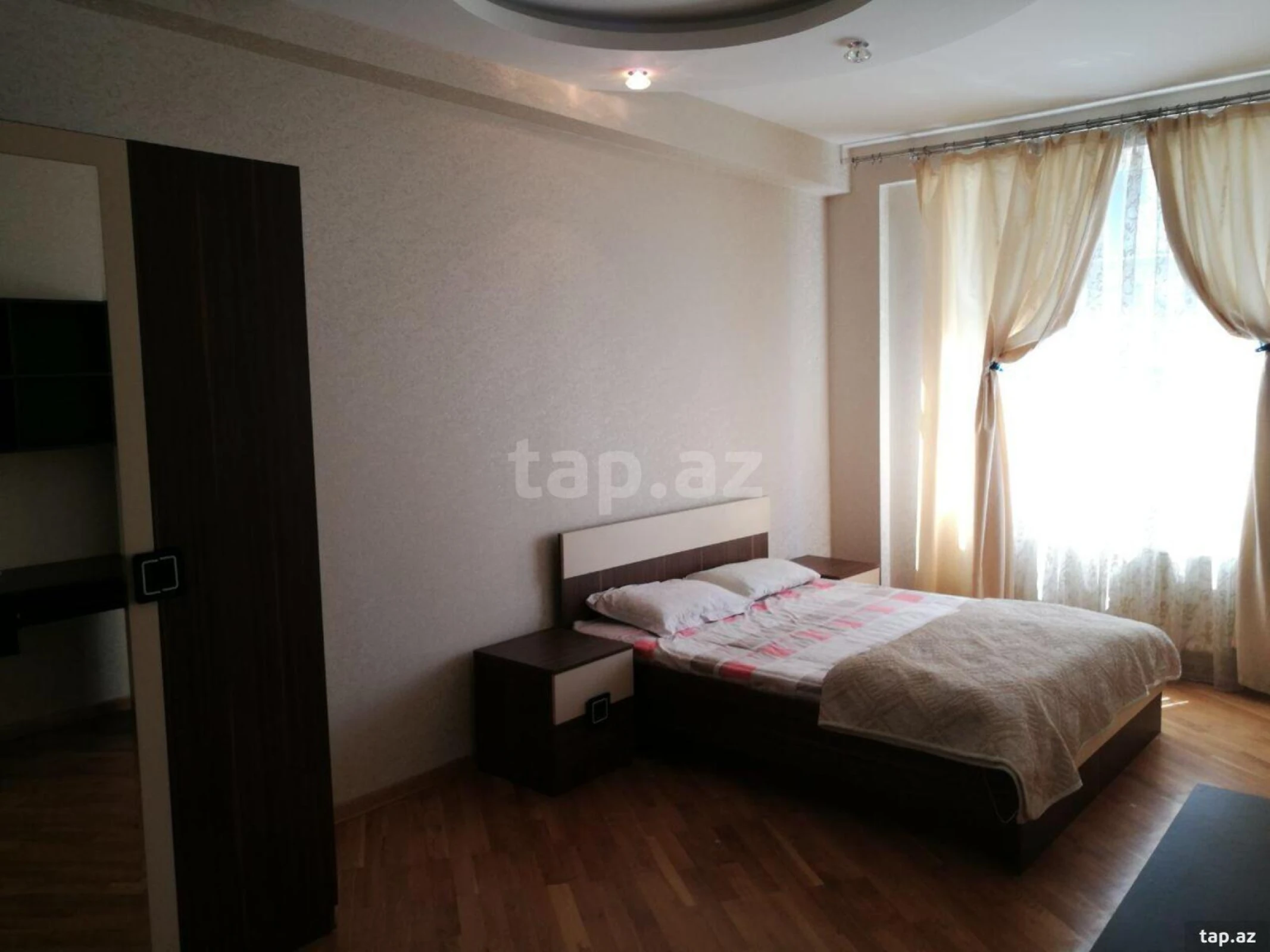 Kirayə verilir 3 otaqlı yeni tikili 125 m²