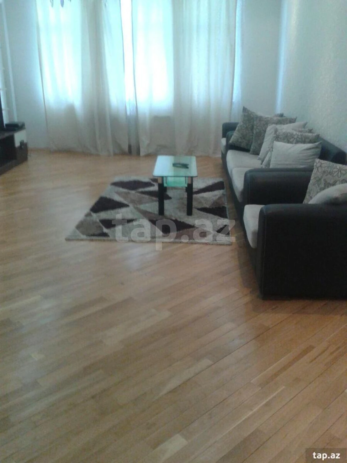 Kirayə verilir 3 otaqlı yeni tikili 125 m²
