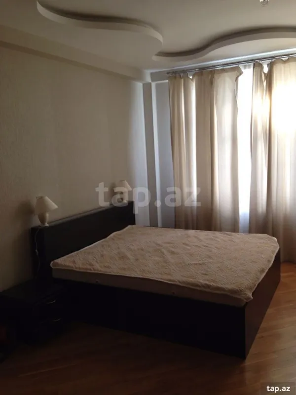 Kirayə verilir 3 otaqlı yeni tikili 125 m²