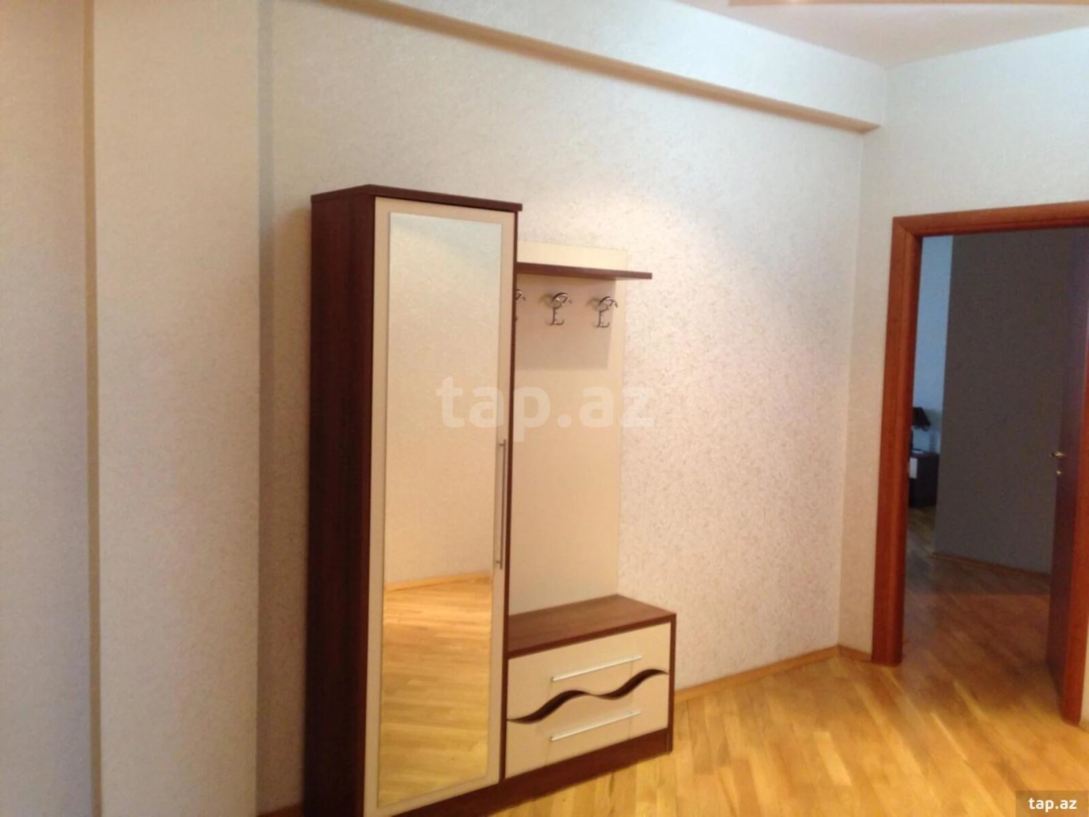 Kirayə verilir 3 otaqlı yeni tikili 125 m²