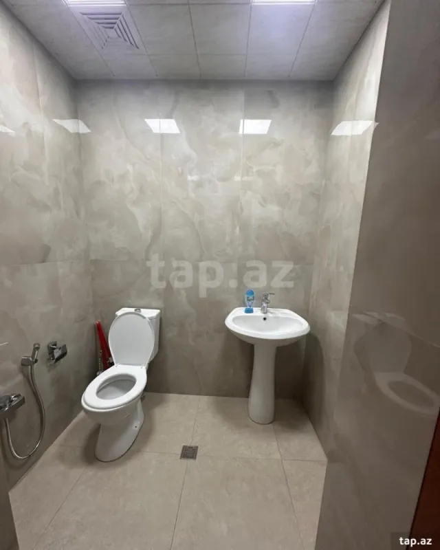 Kirayə verilir 2 otaqlı yeni tikili 84 m²