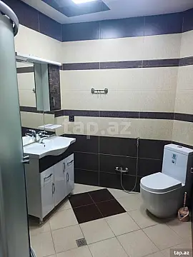 Kirayə verilir 3 otaqlı yeni tikili 150 m²