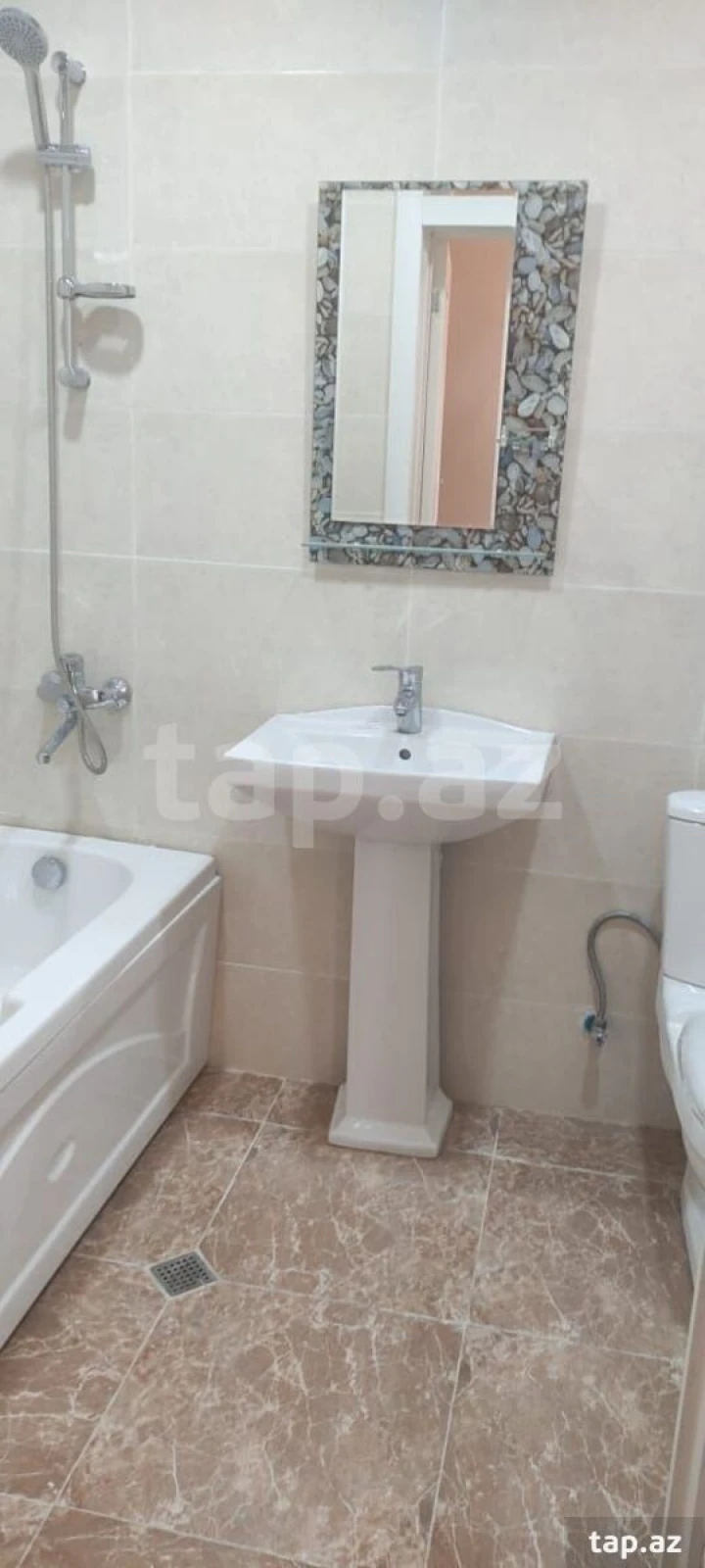 Kirayə verilir 2 otaqlı həyət evi