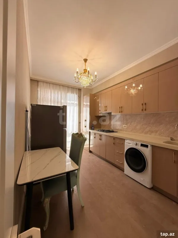 Kirayə verilir 3 otaqlı yeni tikili 85 m²