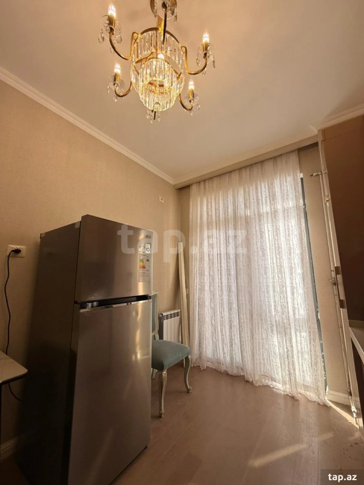 Kirayə verilir 3 otaqlı yeni tikili 85 m²