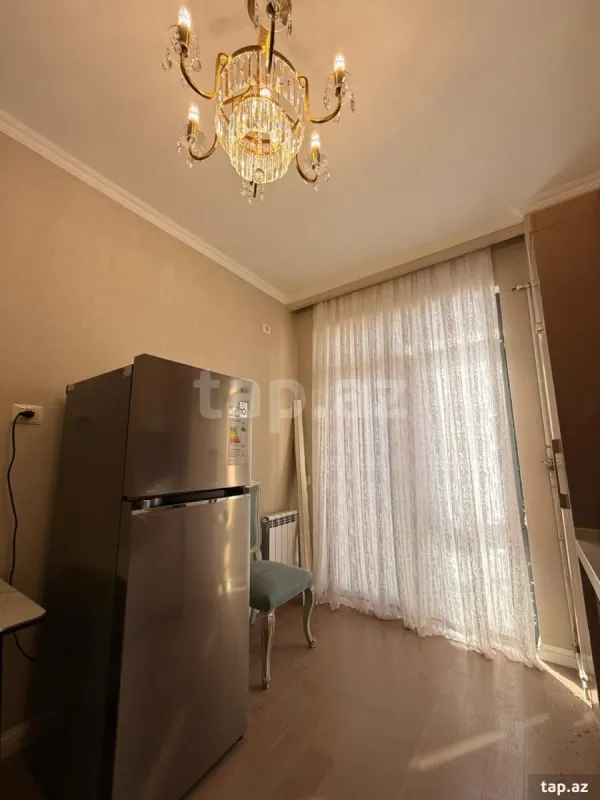 Kirayə verilir 3 otaqlı yeni tikili 85 m²