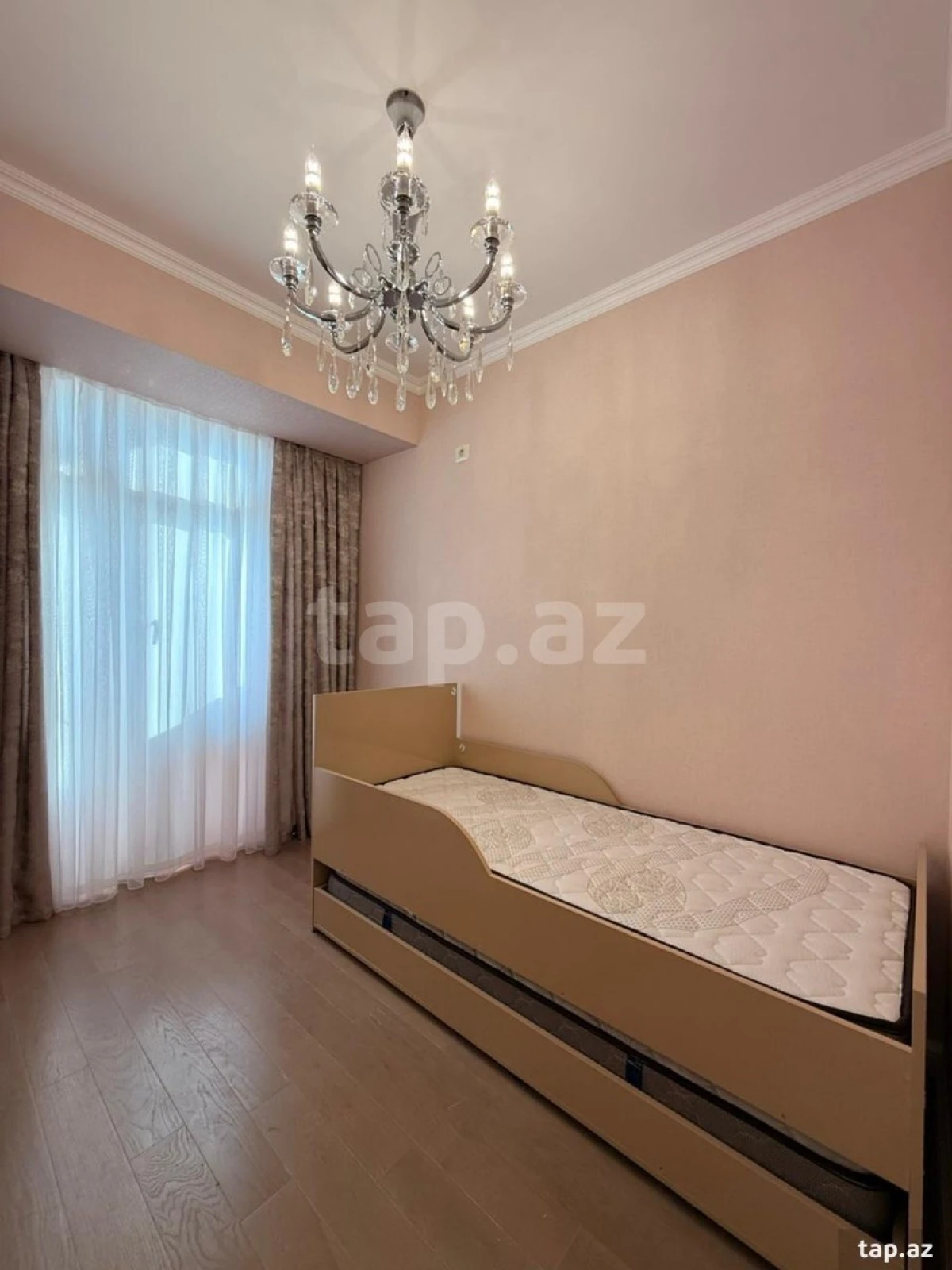 Kirayə verilir 3 otaqlı yeni tikili 85 m²