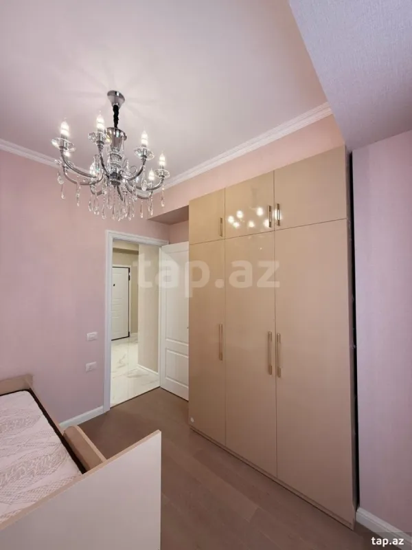 Kirayə verilir 3 otaqlı yeni tikili 85 m²