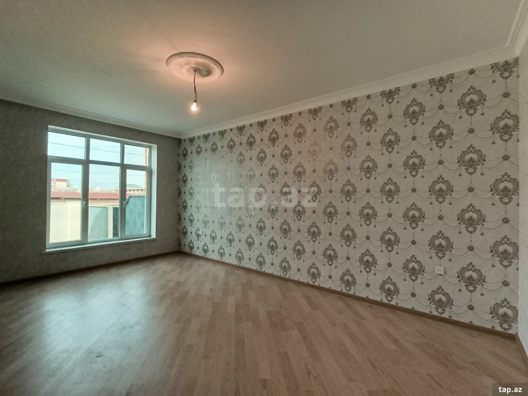 Satılır 4 otaqlı həyət evi