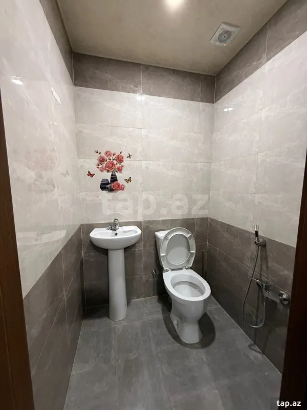 Kirayə verilir 4 otaqlı yeni tikili 110 m²