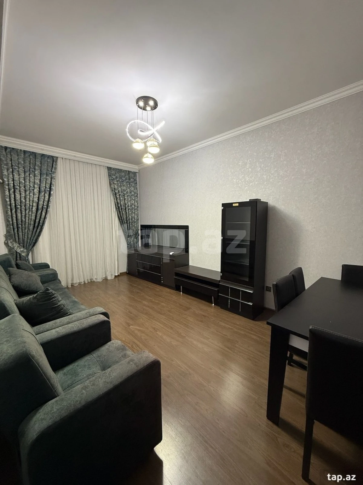 Kirayə verilir 4 otaqlı yeni tikili 110 m²