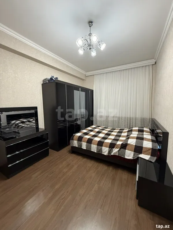Kirayə verilir 4 otaqlı yeni tikili 110 m²