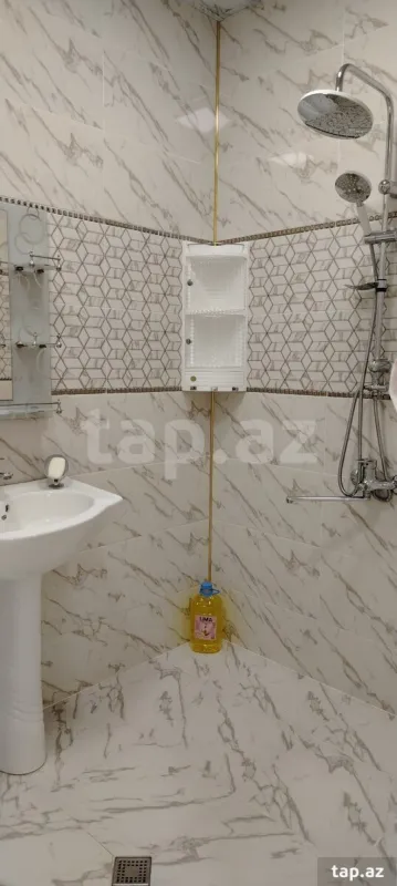 Kirayə verilir 2 otaqlı yeni tikili 78 m²