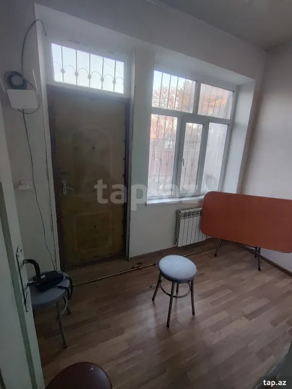 Satılır 6 otaqlı həyət evi