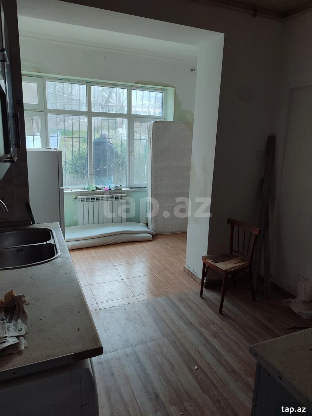 Satılır 6 otaqlı həyət evi