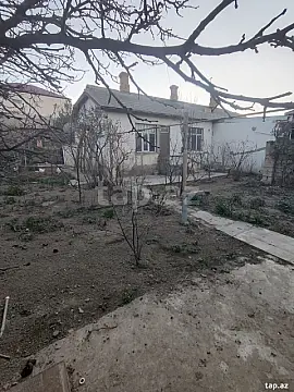 Satılır 6 otaqlı həyət evi