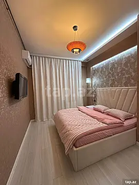 Kirayə verilir 2 otaqlı yeni tikili 65 m²