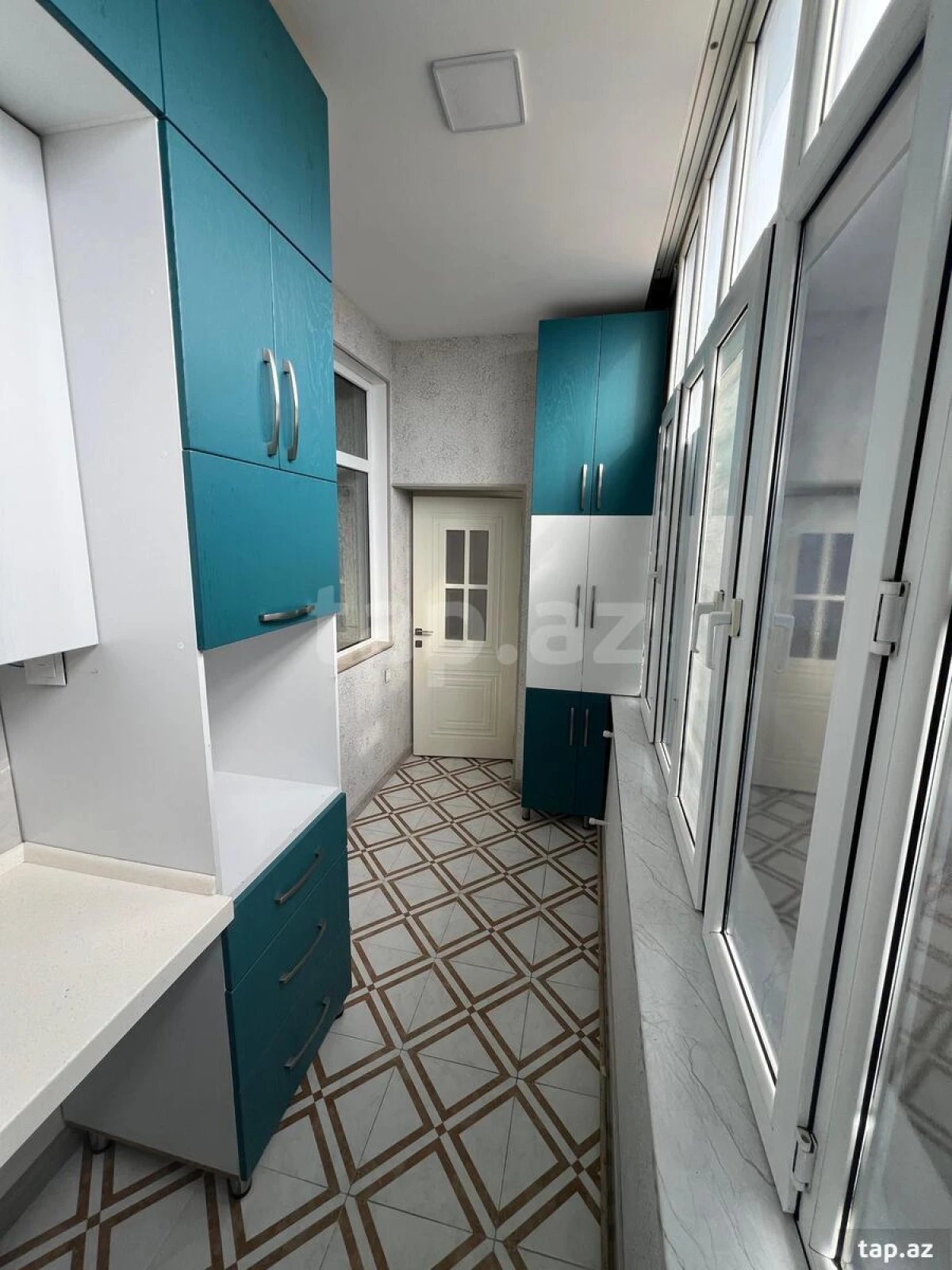 Satılır 3 otaqlı yeni tikili 78 m²