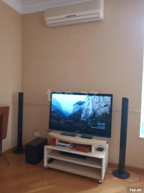 Satılır 3 otaqlı yeni tikili 140 m²