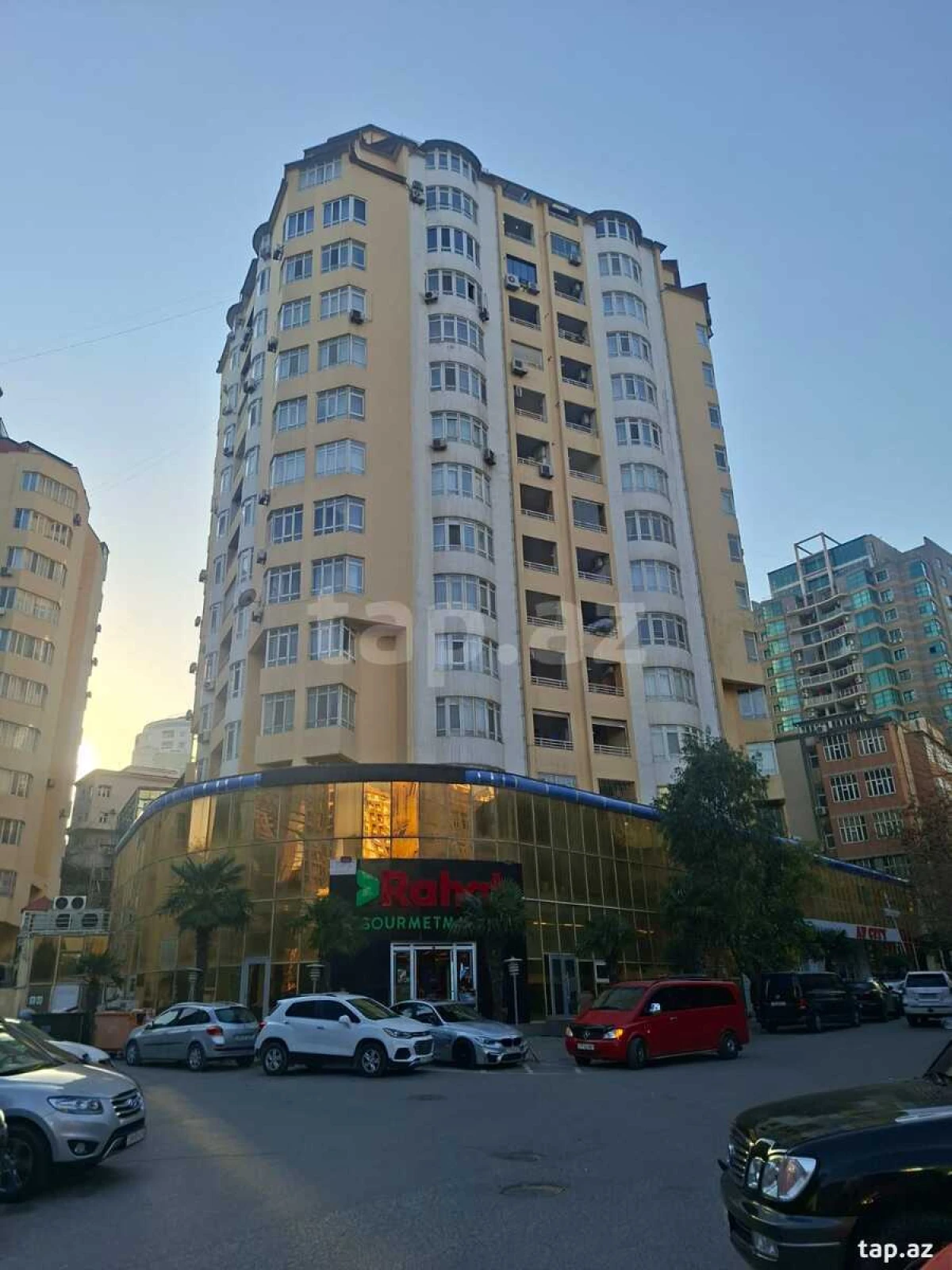 Satılır 3 otaqlı yeni tikili 140 m²