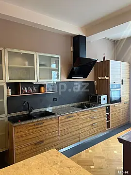 Kirayə verilir 3 otaqlı yeni tikili 120 m²