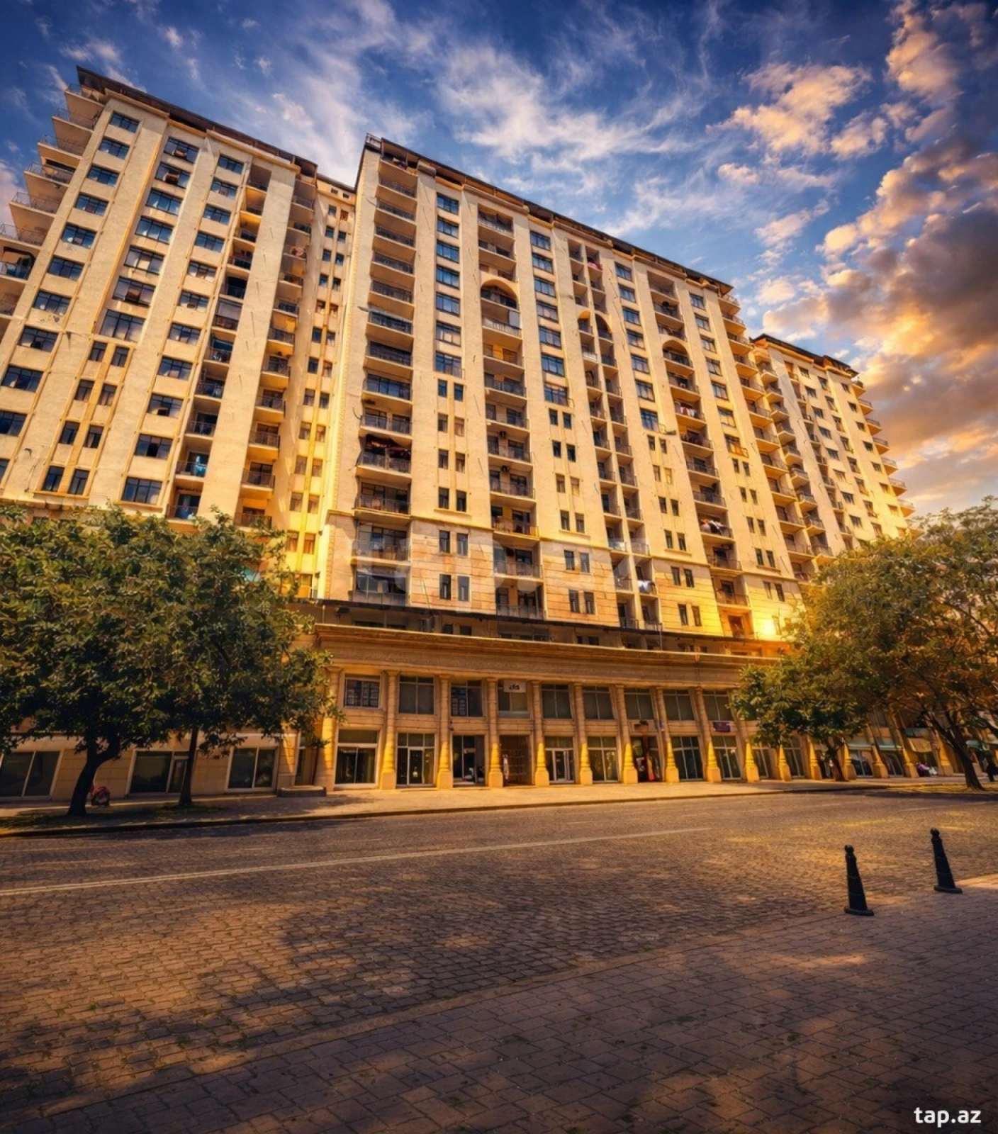 Satılır 3 otaqlı yeni tikili 138 m²