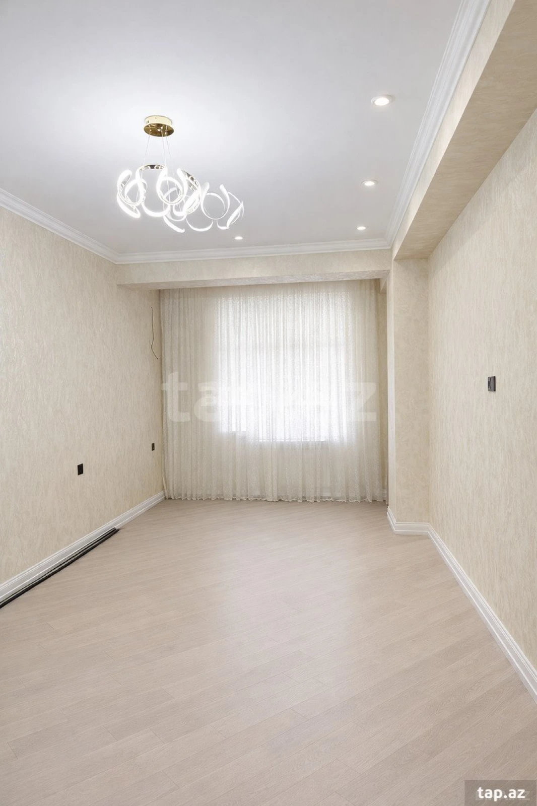 Satılır 3 otaqlı yeni tikili 138 m²