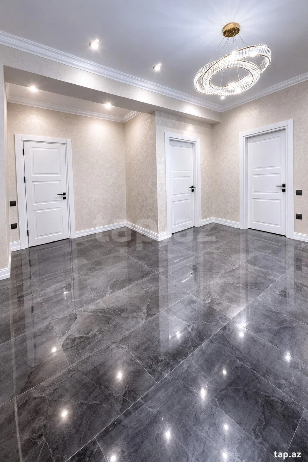 Satılır 3 otaqlı yeni tikili 138 m²