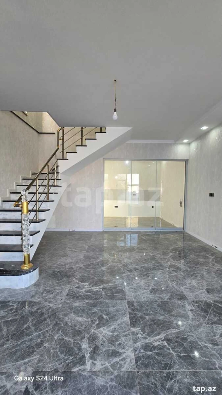 Satılır 5 otaqlı həyət evi