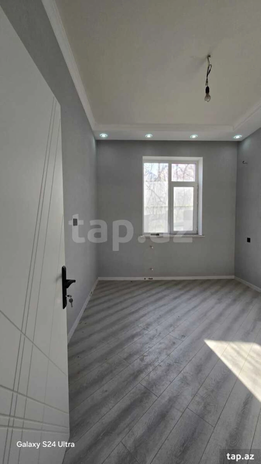 Satılır 5 otaqlı həyət evi