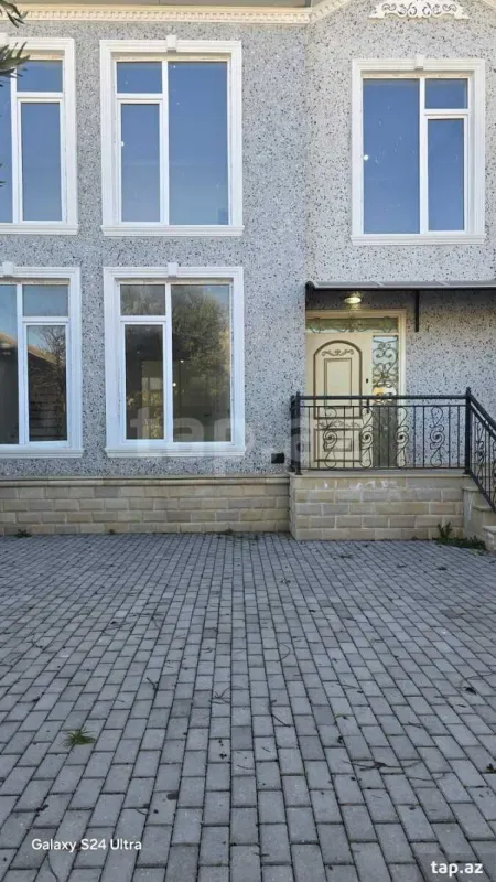 Satılır 5 otaqlı həyət evi