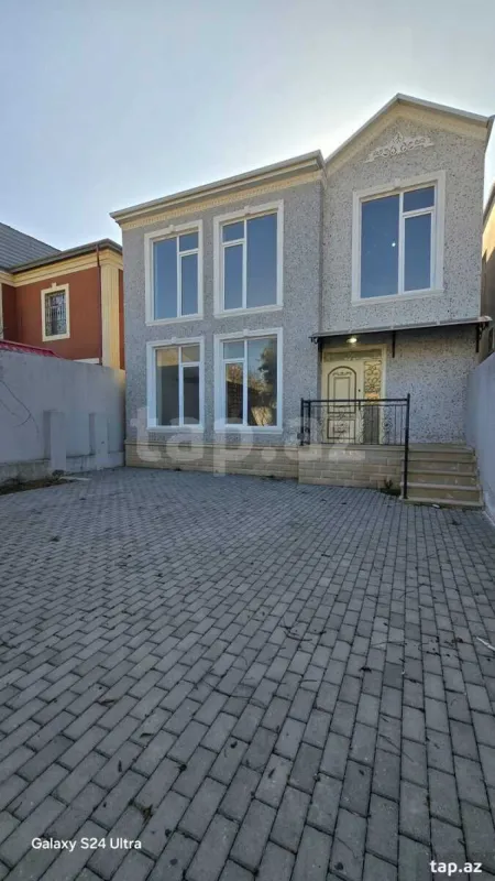 Satılır 5 otaqlı həyət evi