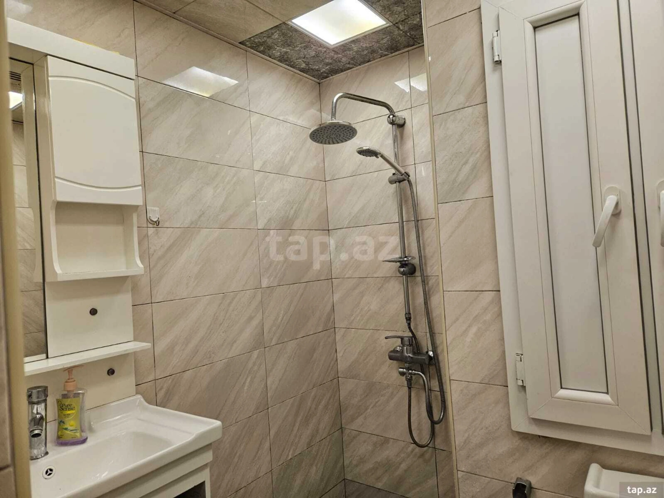 Satılır 2 otaqlı mənzil 60 m²