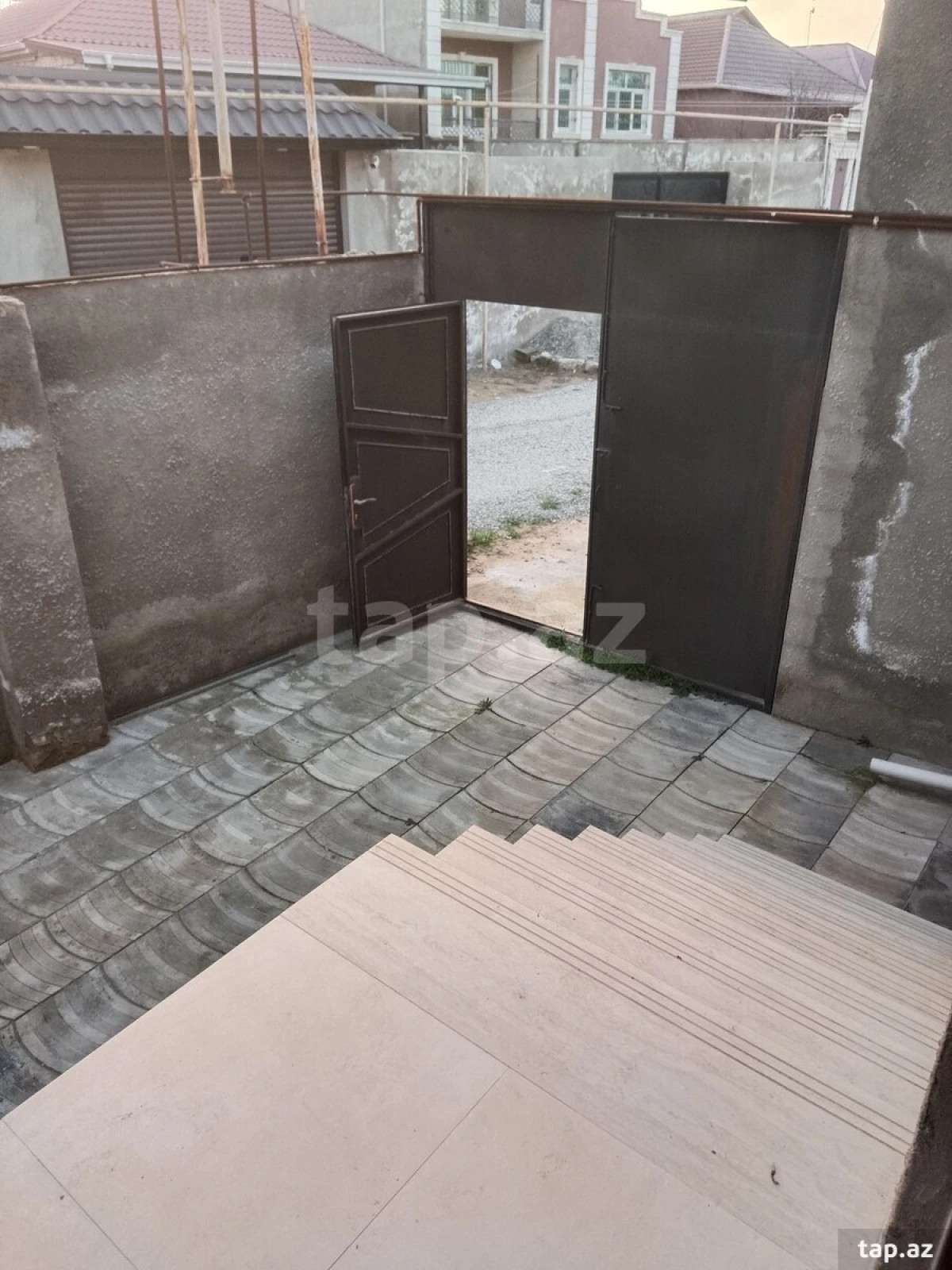 Satılır 3 otaqlı həyət evi