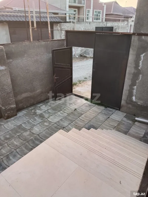 Satılır 3 otaqlı həyət evi