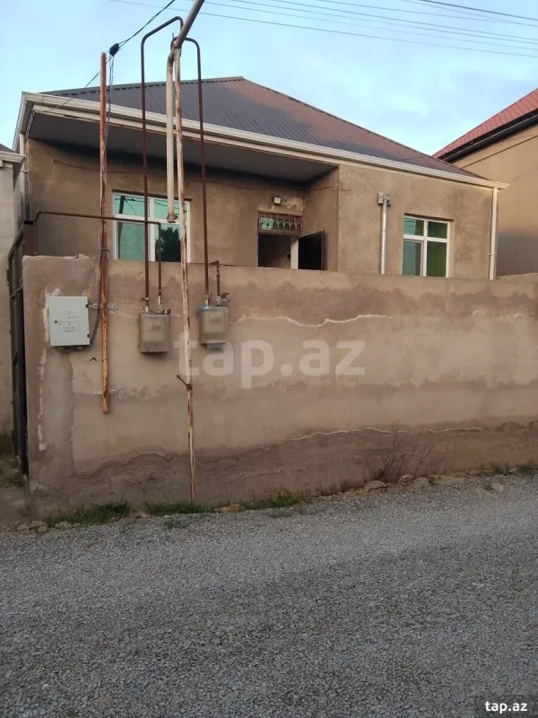 Satılır 3 otaqlı həyət evi