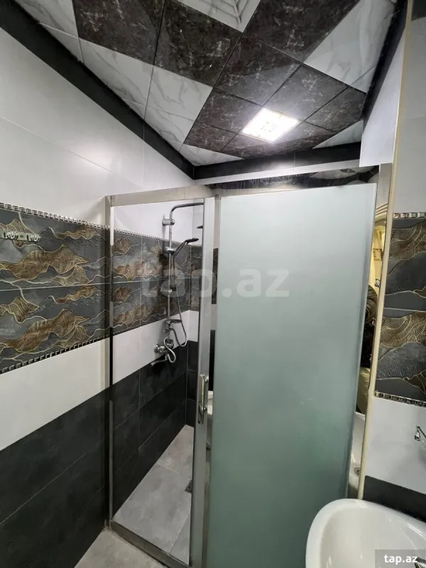 Kirayə verilir 3 otaqlı yeni tikili 110 m²