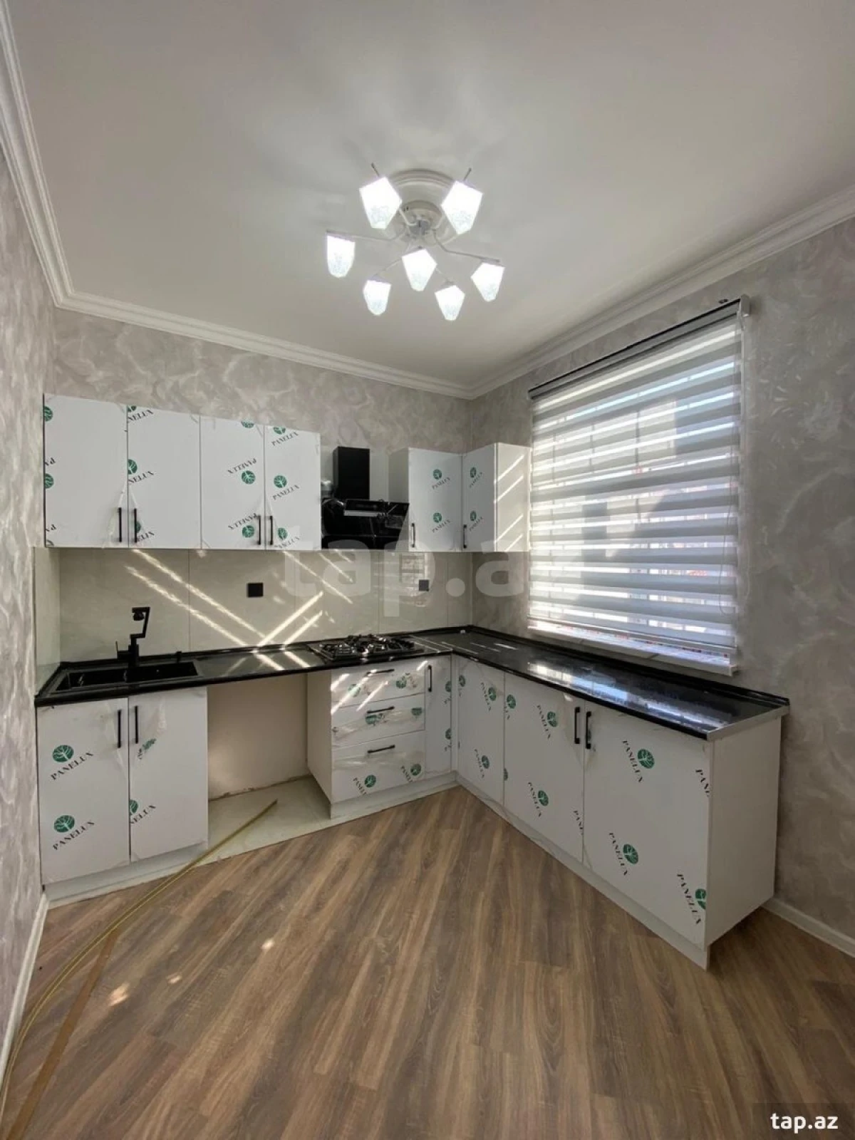 Satılır 4 otaqlı həyət evi