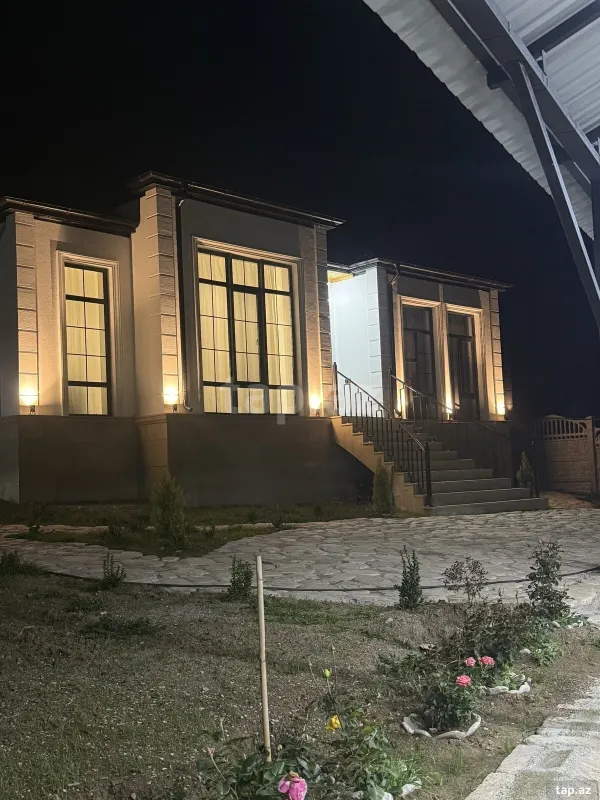 Kirayə verilir 4 otaqlı həyət evi