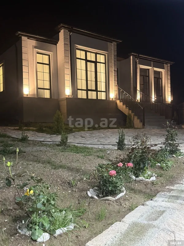 Kirayə verilir 4 otaqlı həyət evi