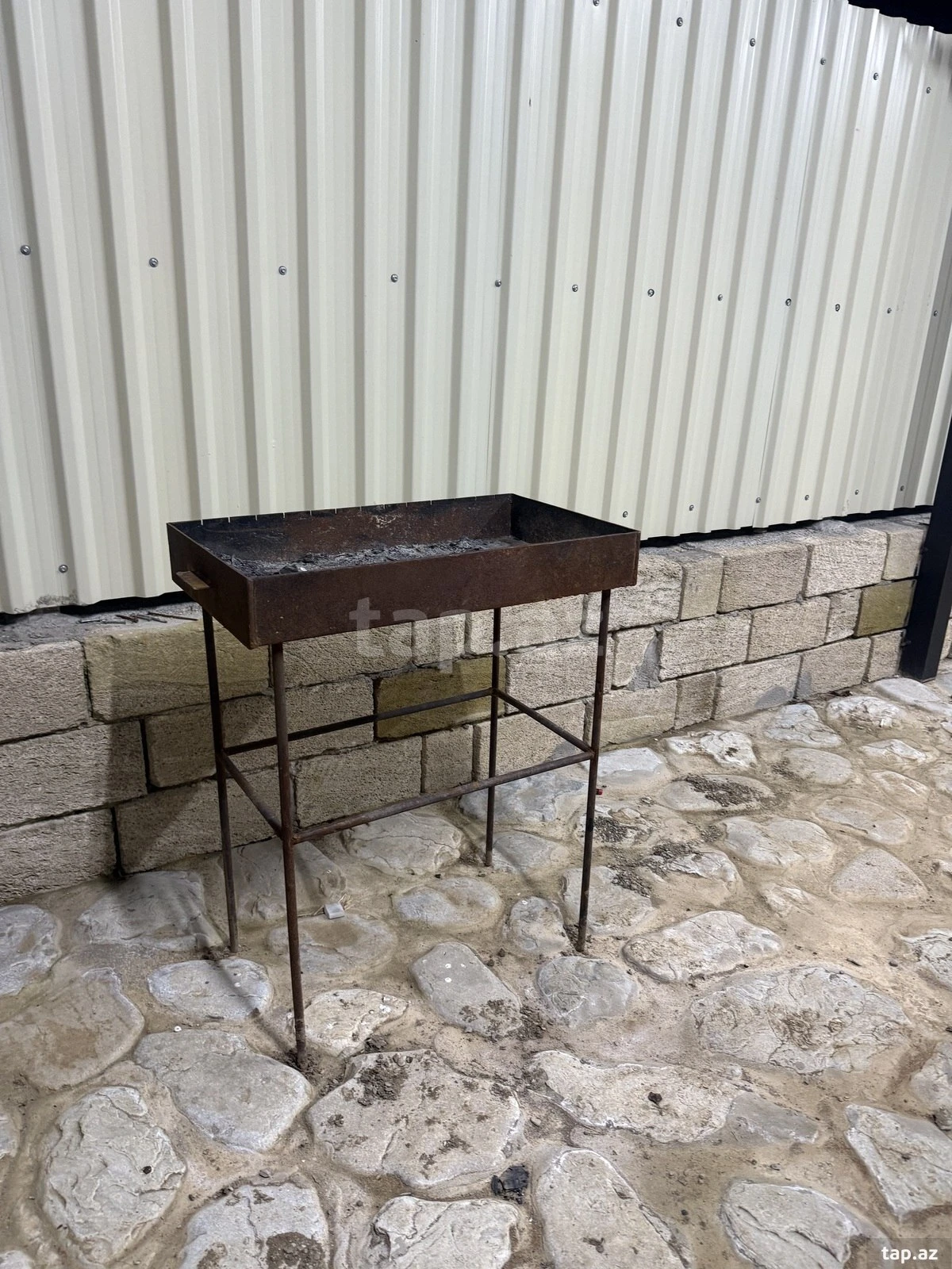 Kirayə verilir 4 otaqlı həyət evi