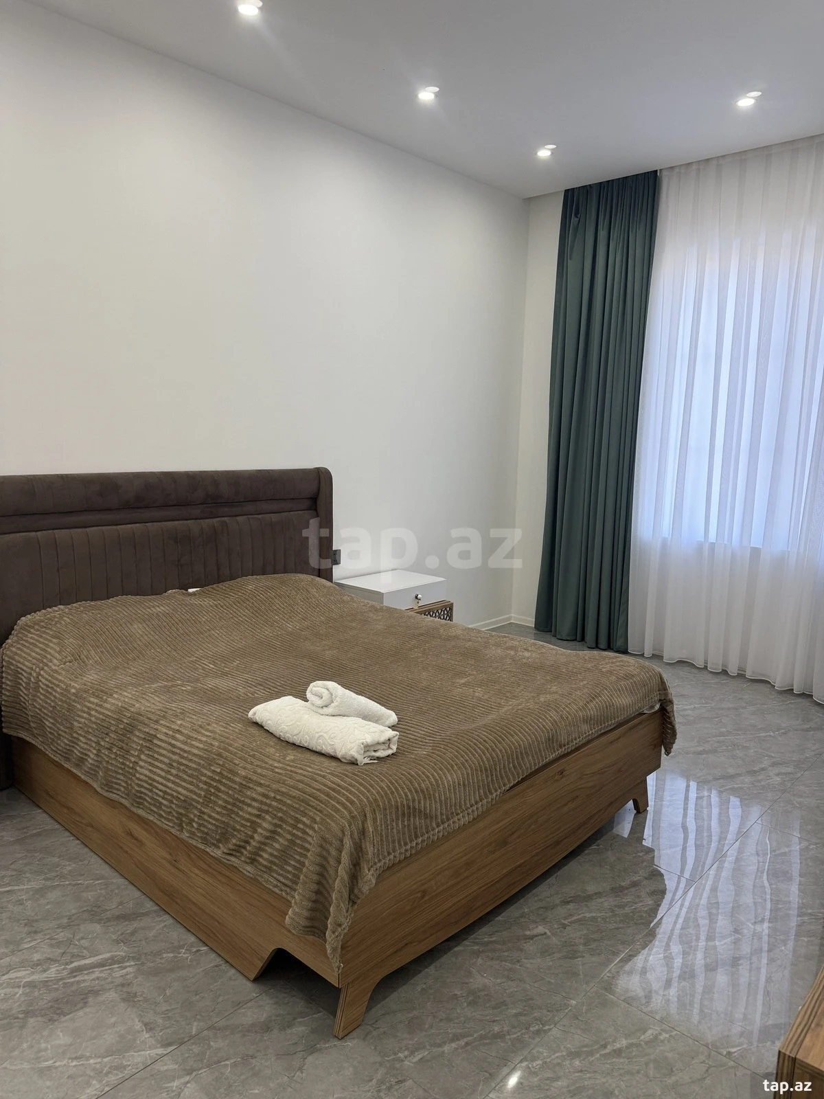 Kirayə verilir 4 otaqlı həyət evi