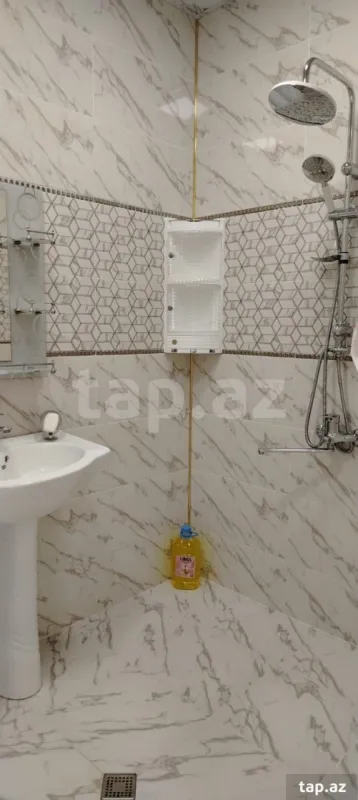 Kirayə verilir 2 otaqlı yeni tikili 78 m²