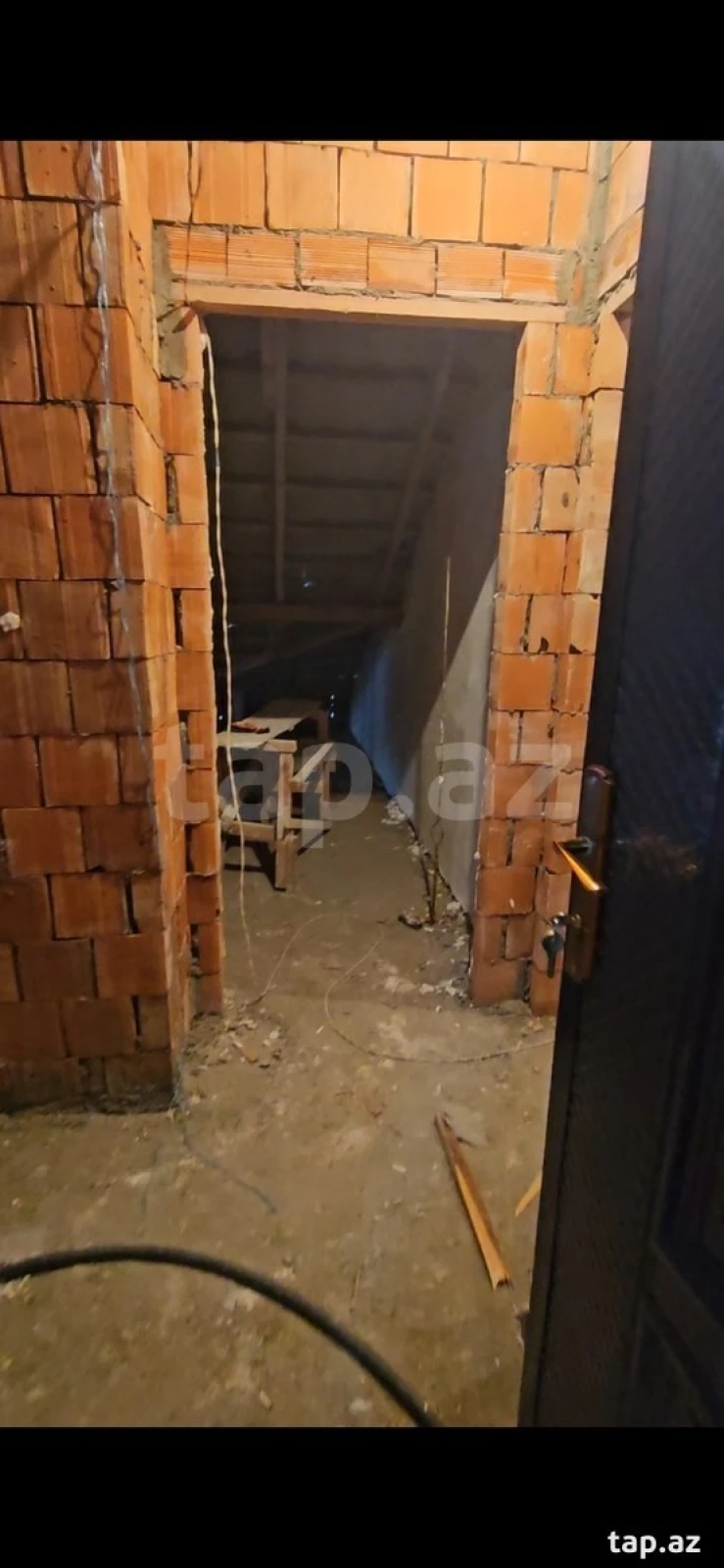 Satılır 3 otaqlı yeni tikili 75 m²