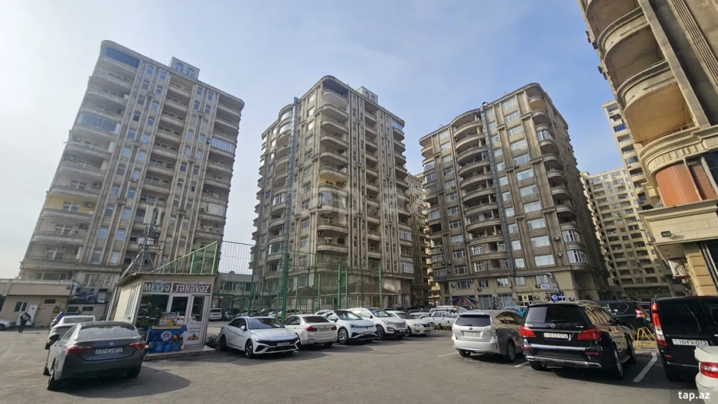 Satılır 3 otaqlı yeni tikili 75 m²